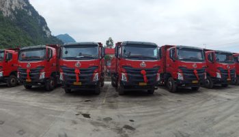 專業服務，成就大客戶，玉柴機電交付10臺乘龍自卸車