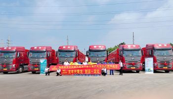 玉柴物流集團(tuán)百色機(jī)電公司15臺(tái)東風(fēng)柳汽乘龍牽引車(chē)交車(chē)儀式圓滿成功